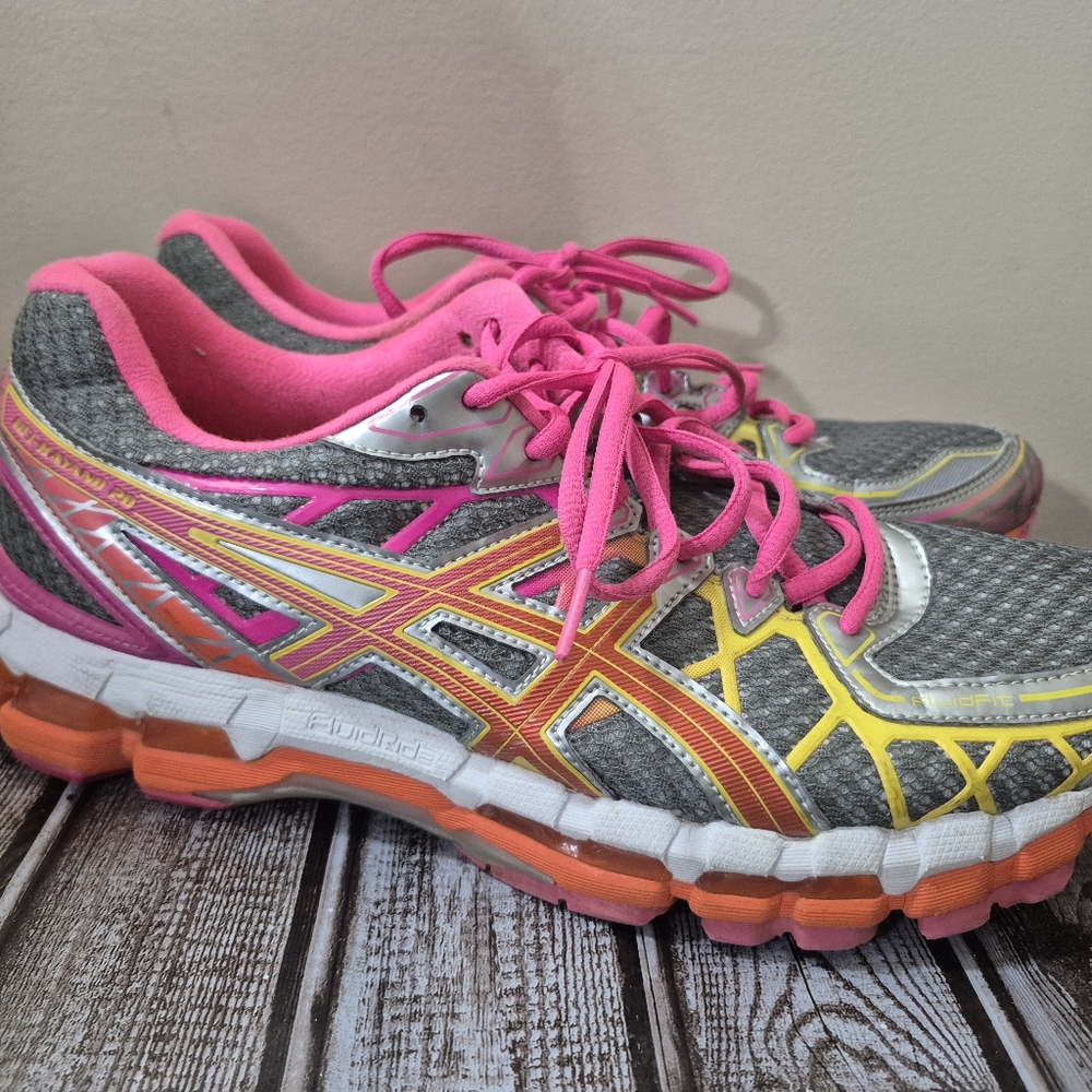 Asics Gel Hayand 20 Runnimg Sneakers Shoes. Womens Size 11.5 Gray Pink